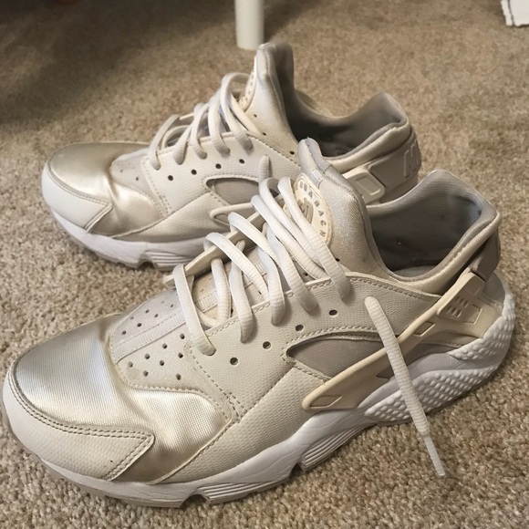 nike huarache cream and white